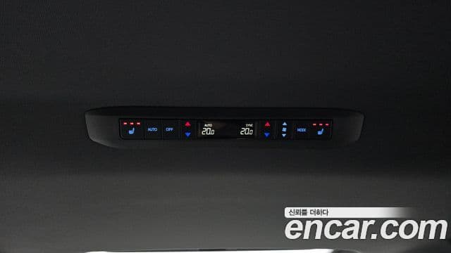Toyota Sienna 2024 — фото 19 из 20