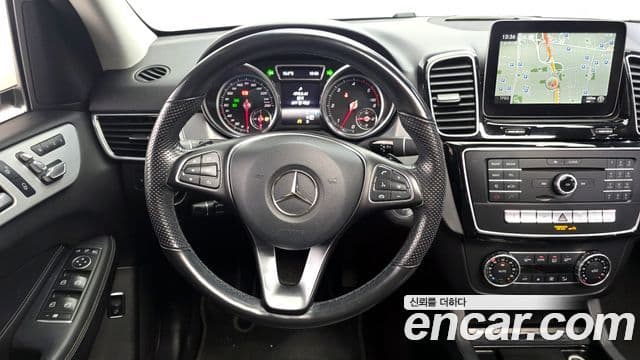 Mercedes-Benz GLE-Class 2018 — фото 13 из 20
