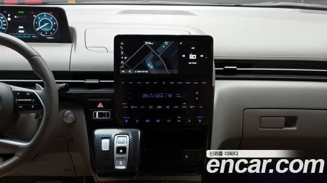 Hyundai Staria 2024 — Фото 15/20