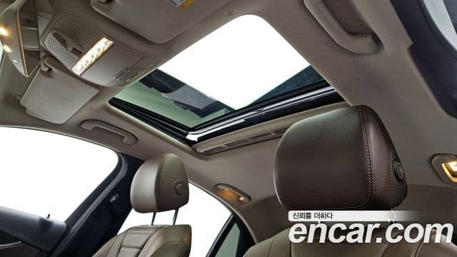 Mercedes-Benz E-Class 2019 — Şəkil 19/20