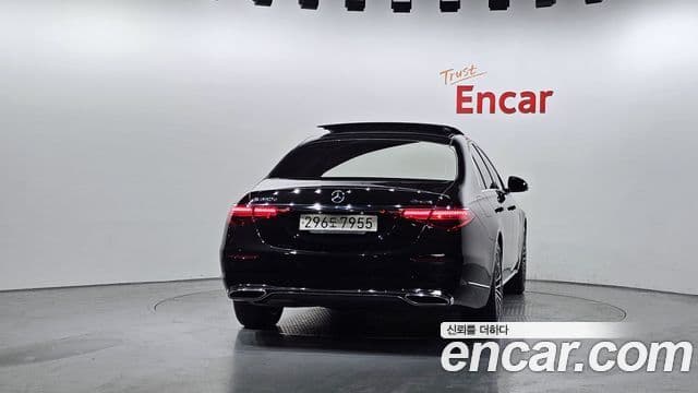 Mercedes-Benz S-Class 2022 — Photo 18/20
