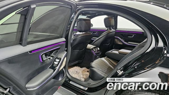 Mercedes-Benz S-Class 2022 — Photo 10/20