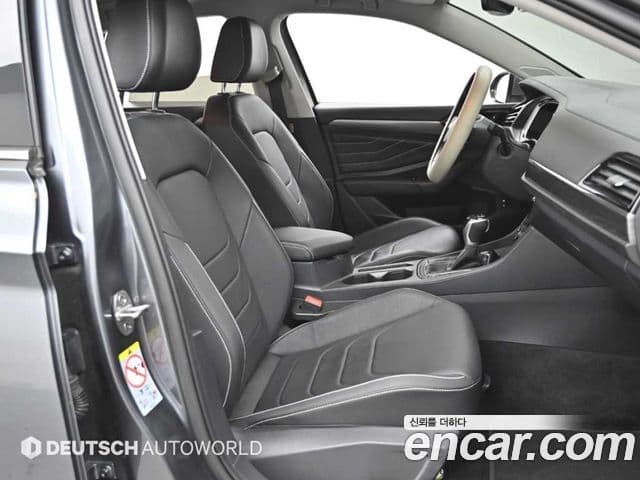 Volkswagen Jetta 2022 — ფოტო 9/20