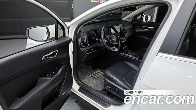 Kia Sportage 2023 — Şəkil 10/20