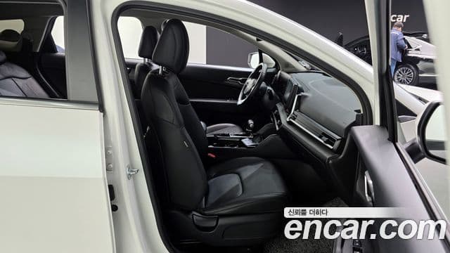 Kia Sportage 2023 — фото 12 из 20