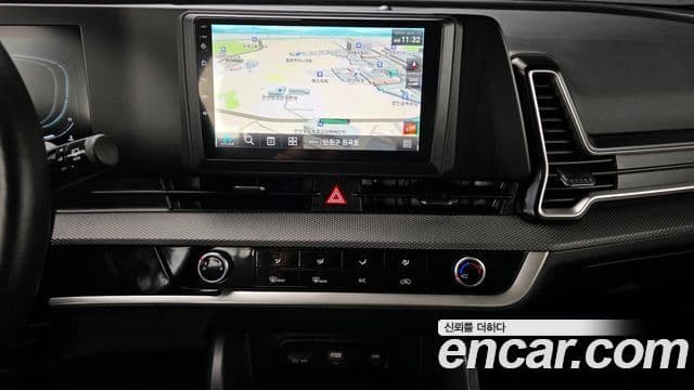 Kia Sportage 2023 — фото 18 из 20