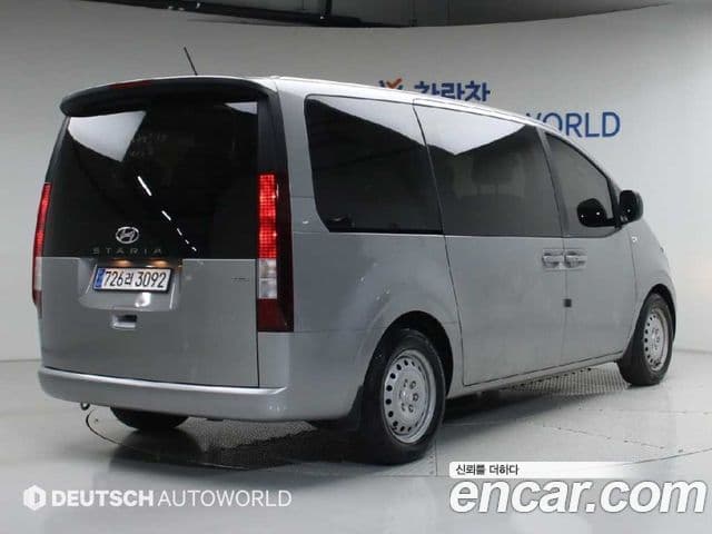Hyundai Staria 2022 — ფოტო 1/20