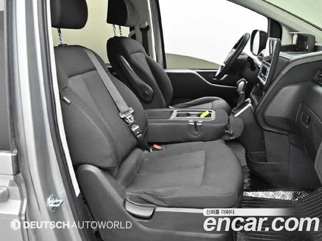Hyundai Staria 2022 — ფოტო 8/20