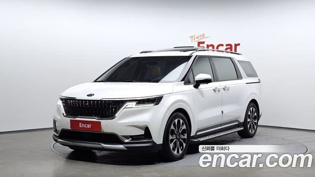 Kia Carnival 2021 — ფოტო 1/20