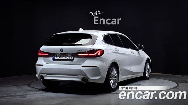BMW 1 Series 2021 — ფოტო 1/20