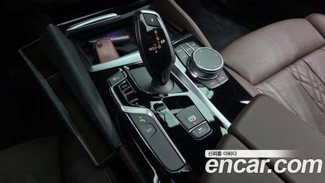 BMW 5 Series 2018 — фото 9 из 20