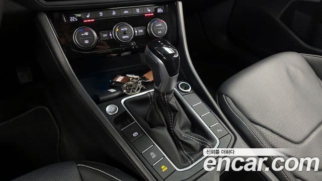 Volkswagen Jetta 2023 — фото 9 из 20