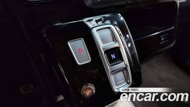 Hyundai Staria 2025 — Şəkil 9/20