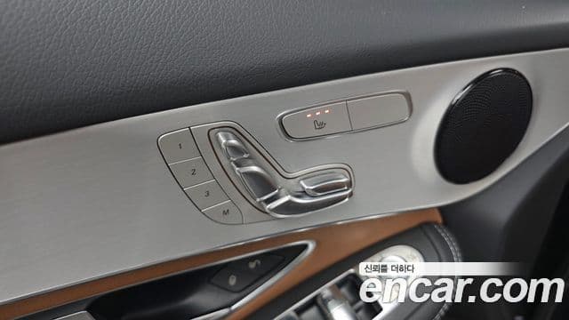 Mercedes-Benz GLC-Class 2021 — ფოტო 16/20