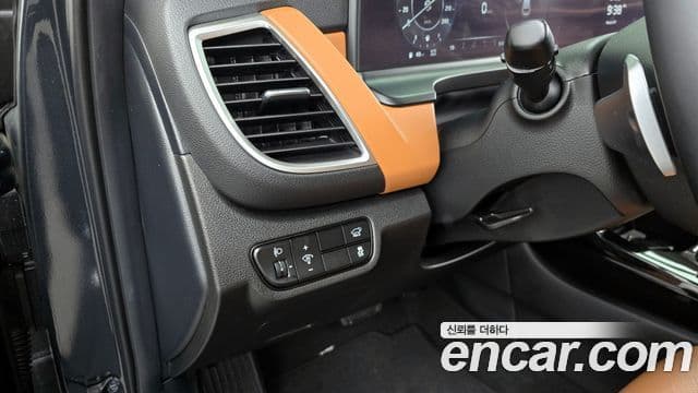 Kia Seltos 2023 — фото 17 из 20