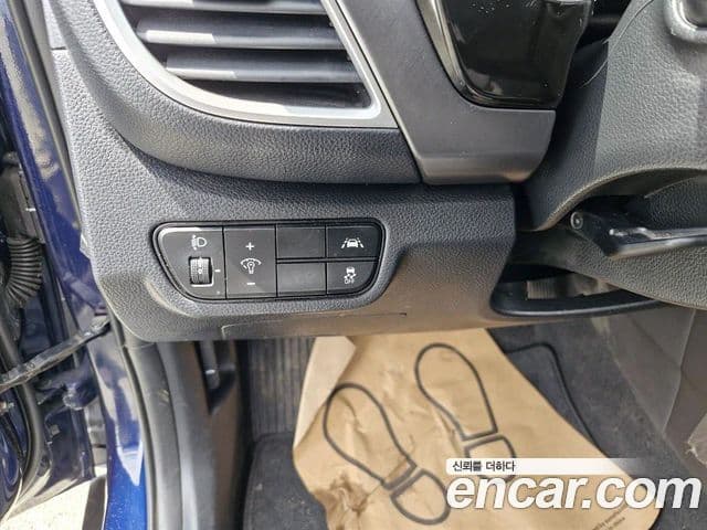 Kia Seltos 2021 — фото 9 из 13