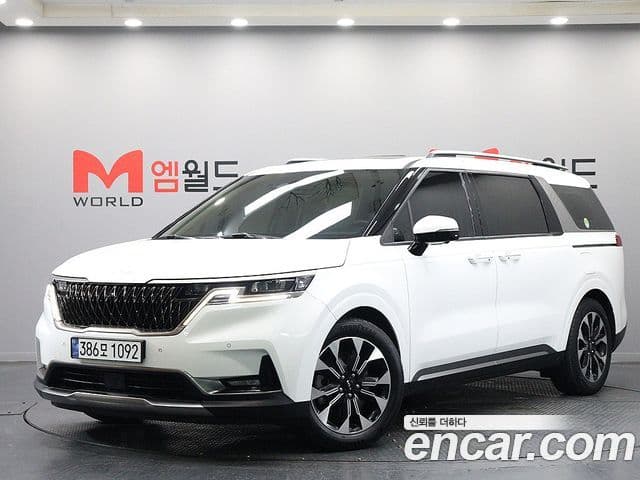 Kia Carnival 2022 — фото 9 из 20
