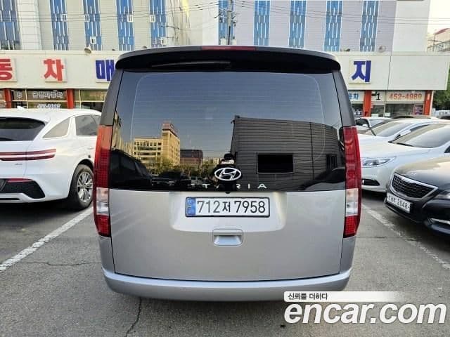 Hyundai Staria 2023 — фото 3 из 20