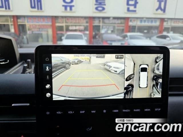 Hyundai Staria 2023 — фото 12 из 20