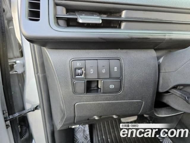 Hyundai Staria 2023 — фото 16 из 20