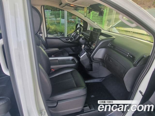 Hyundai Staria 2021 — фото 18 из 20