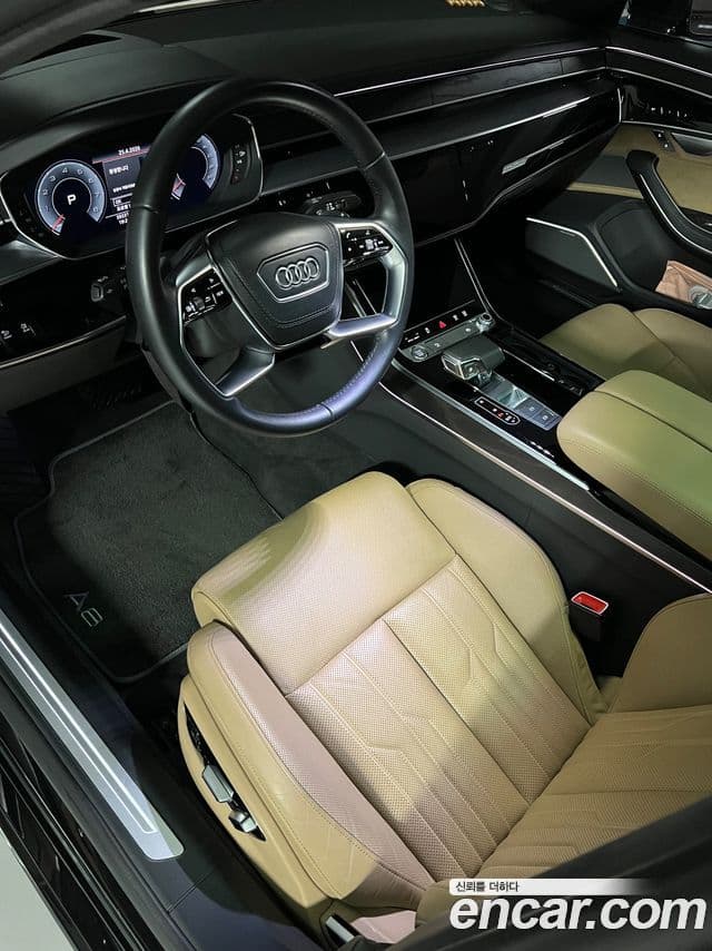 Audi A8 2020 — Фото 17/20