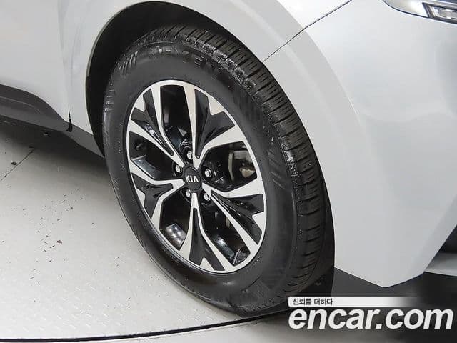 Kia Carnival 2020 — ფოტო 4/20