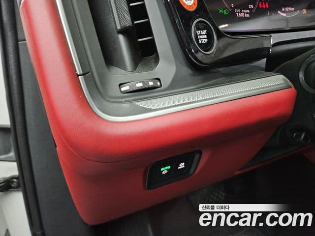 Porsche Cayenne 2025 — фото 9 из 19