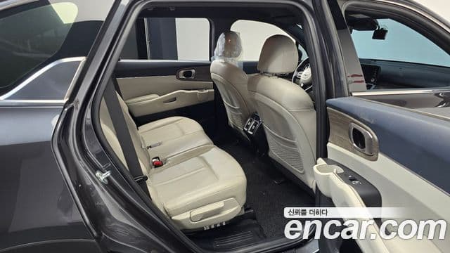 Kia Sorento 2021 — ფოტო 11/20