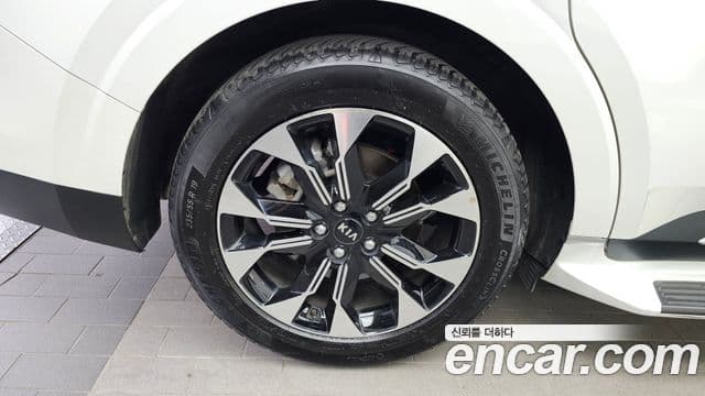 Kia Carnival 2021 — ფოტო 4/20
