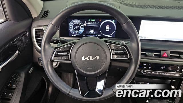 Kia Seltos 2022 — ფოტო 12/20
