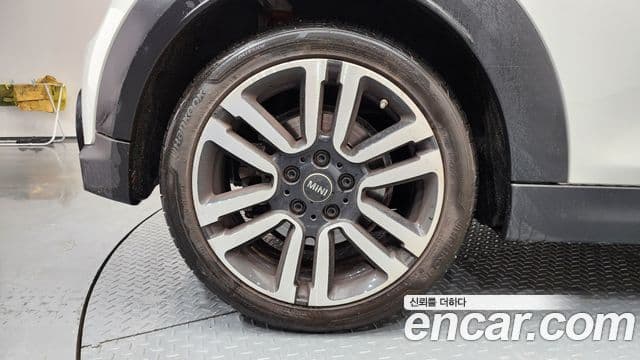 Mini Cooper S 2023 — фото 5 из 20