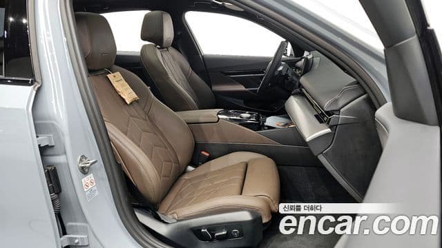 BMW 5 Series 2024 — фото 11 из 20