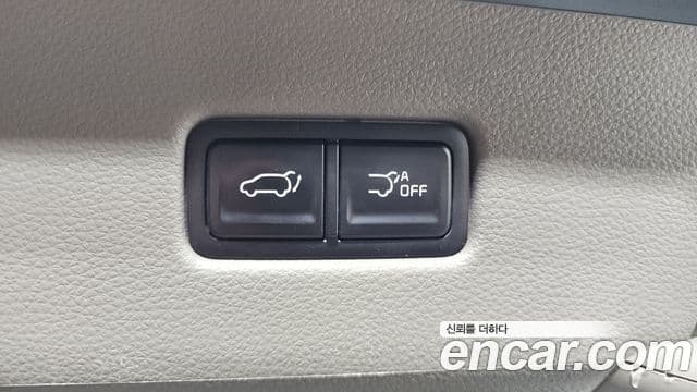 Kia Carnival 2021 — Фото 12/20