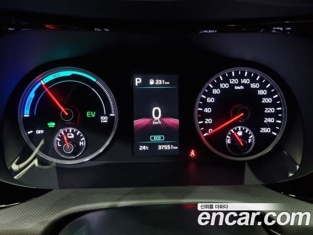 Kia K5 2023 — ფოტო 11/20