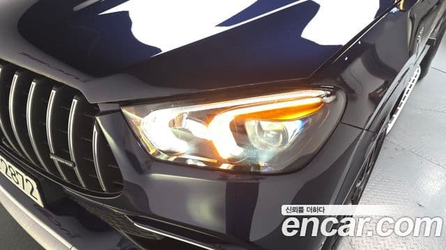 Mercedes-Benz GLE-Class 2021 — Photo 12/41