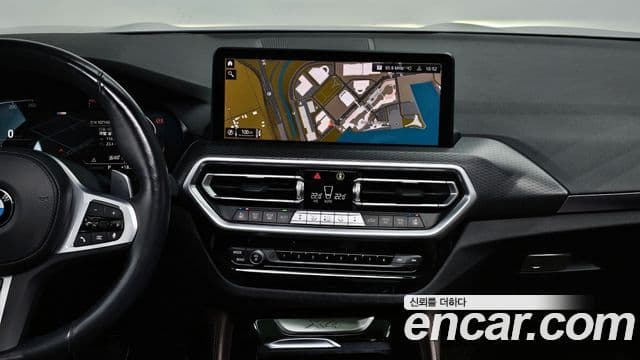 BMW X4 2022 — ფოტო 14/20