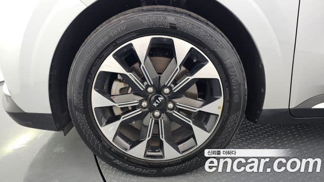 Kia Carnival 2020 — фото 5 из 20