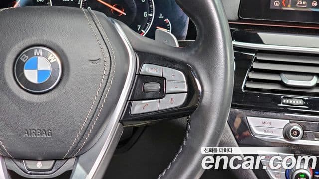 BMW 5 Series 2019 — Фото 16/20