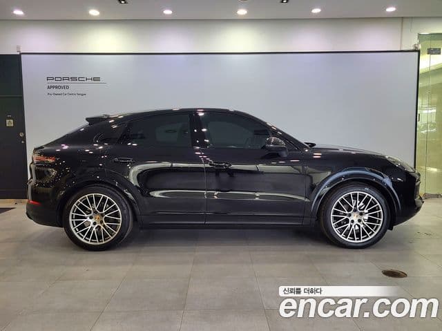 Porsche Cayenne 2023 — ფოტო 15/20