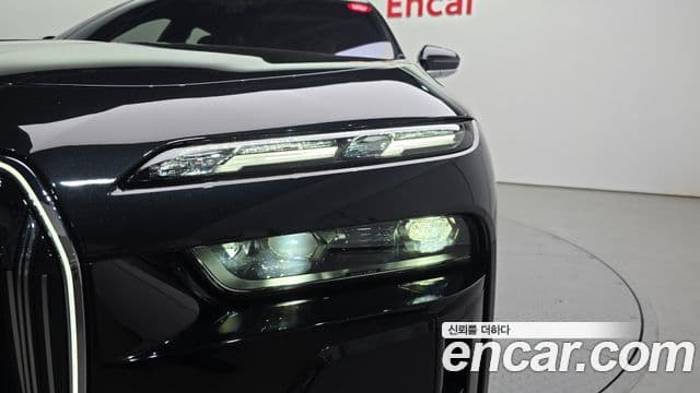 BMW 7 Series 2025 — Photo 28/30