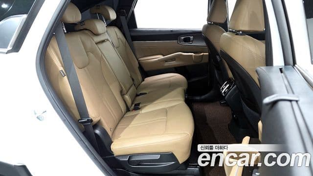 Kia Sorento 2023 — Şəkil 11/20