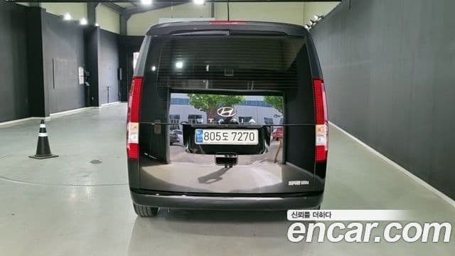 Hyundai Staria 2022 — Şəkil 3/18