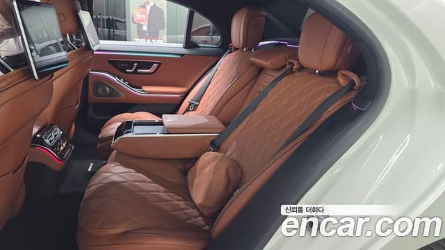 Mercedes-Benz S-Class 2022 — Photo 6/20