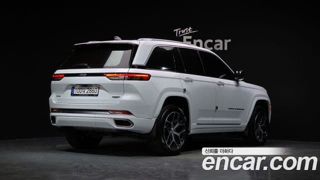 Jeep Grand Cherokee 2023 — ფოტო 1/20