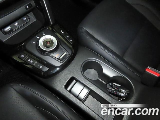 Kia Seltos 2025 — фото 12 из 20