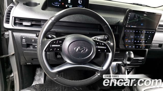 Hyundai Staria 2021 — ფოტო 14/20