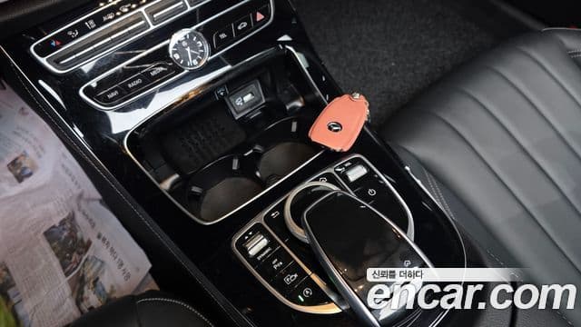 Mercedes-Benz E-Class 2020 — Şəkil 17/20