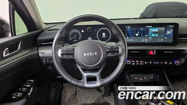 Kia K5 2024 — ფოტო 14/20