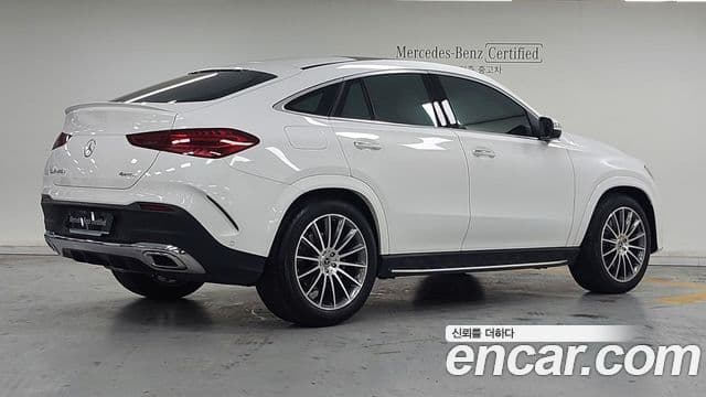 Mercedes-Benz GLE-Class 2023 — Photo 11/20